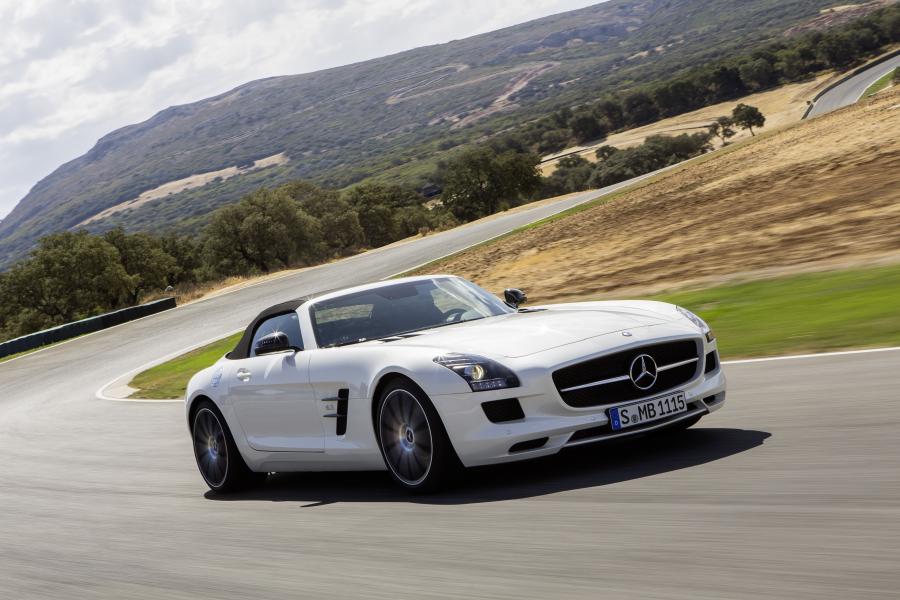  Mercedes-Benz SLS AMG GT Roadster 2012 года  (фото 34 из 47)